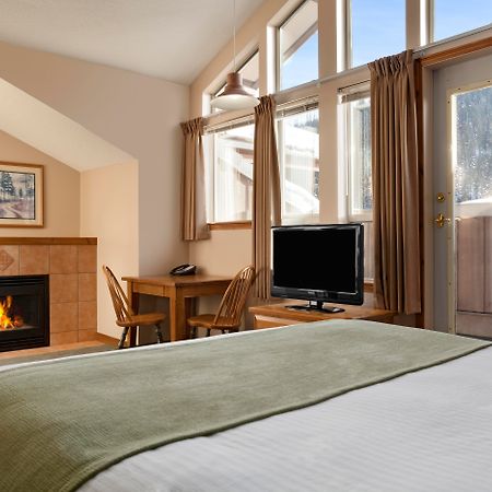 Sundance Lodge Sun Peaks Exteriör bild