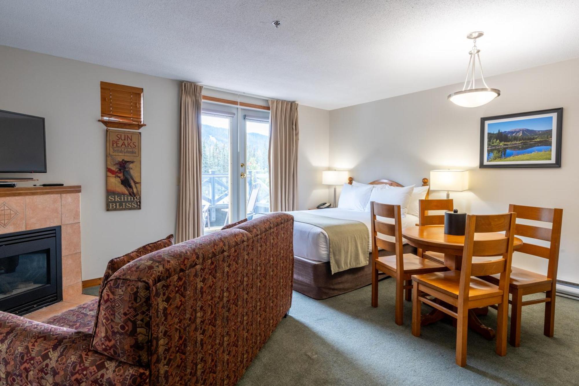 Sundance Lodge Sun Peaks Exteriör bild