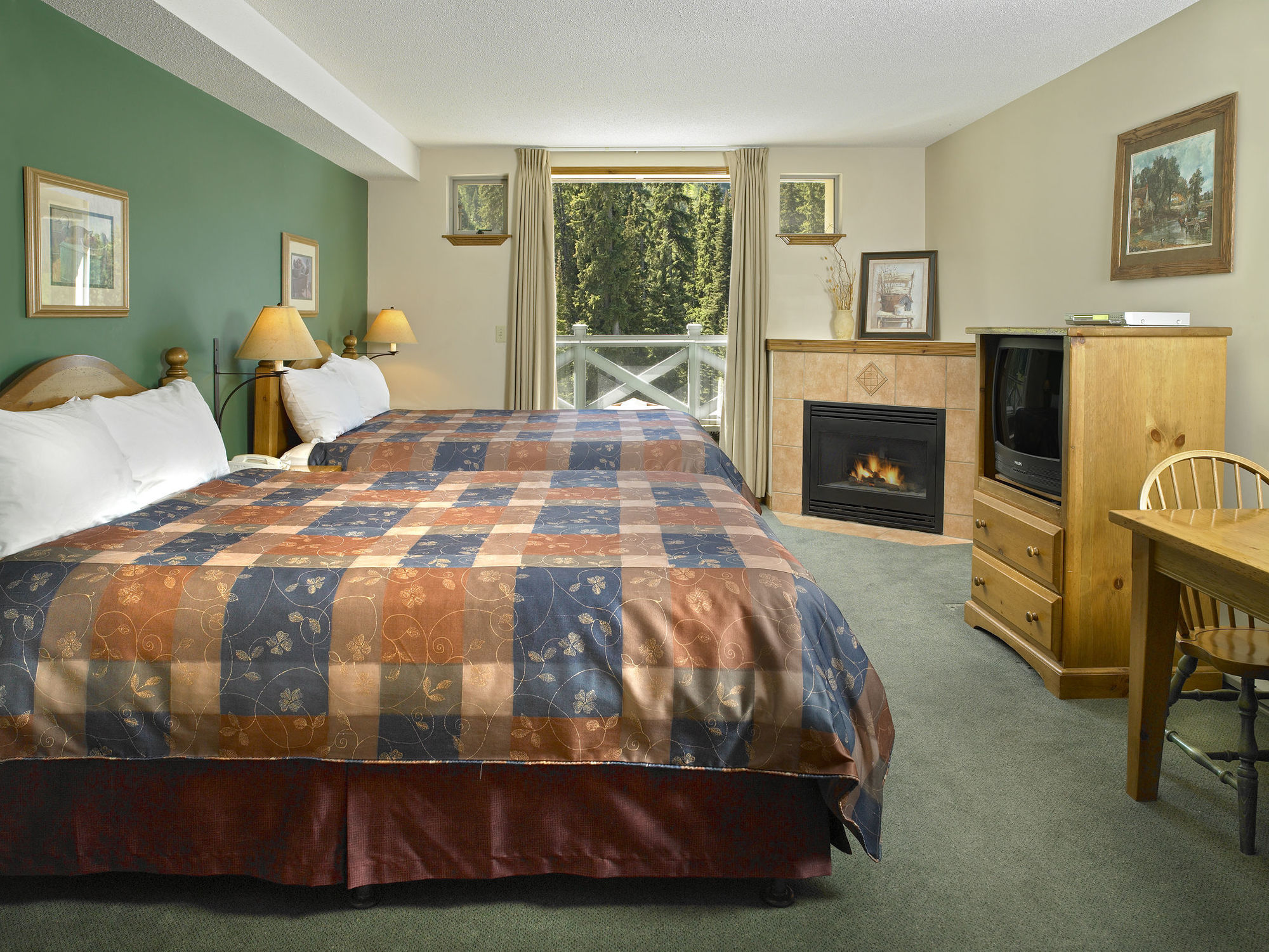 Sundance Lodge Sun Peaks Rum bild