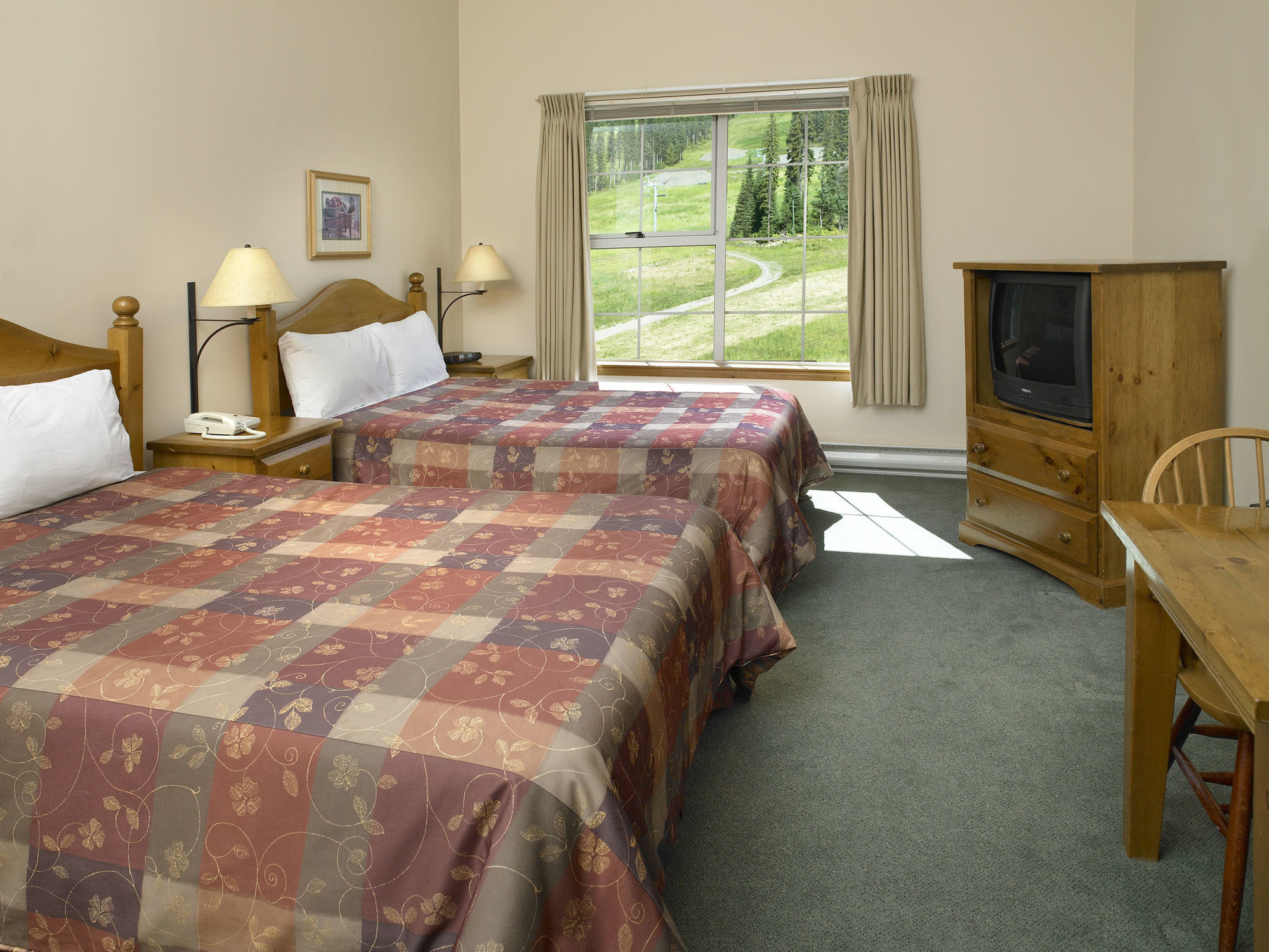 Sundance Lodge Sun Peaks Rum bild