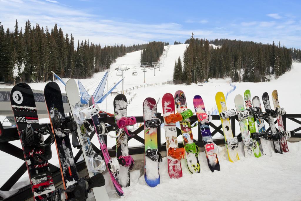 Sundance Lodge Sun Peaks Exteriör bild